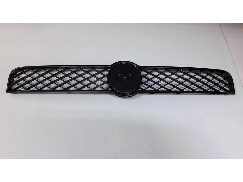 Решетка радиатора FIAT Punto 05-18